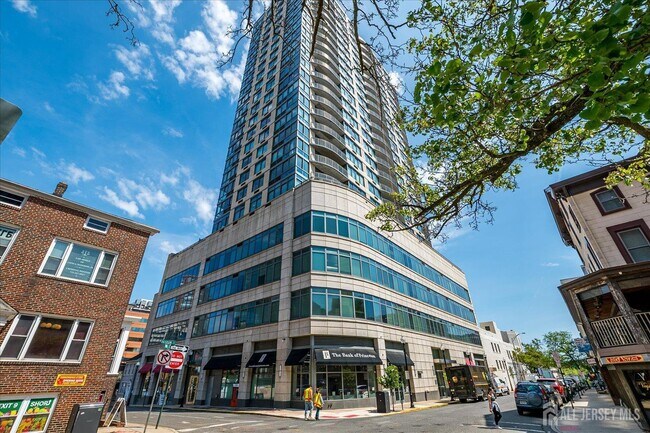 Building Photo - 1 Spring St