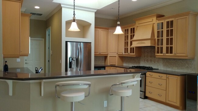 Building Photo - 3813 SW 91st Dr
