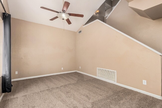 Building Photo - 3 bed 2.5 bath Single Family Home - Union ...