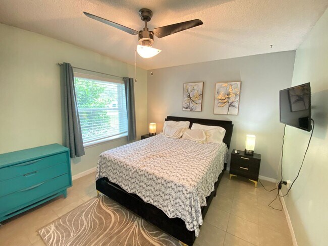 Building Photo - 4955 Southfork Ranch Dr