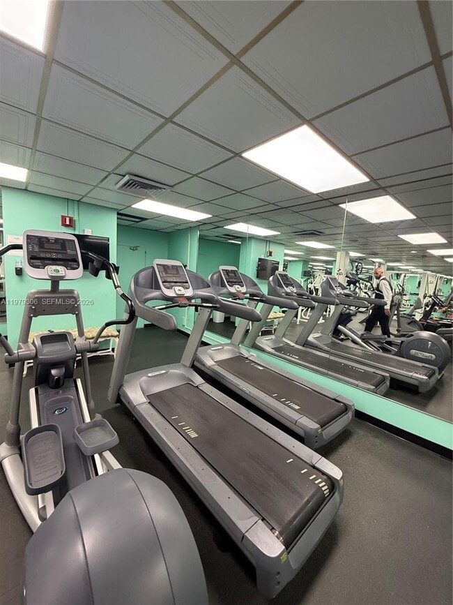 Building Photo - 5255 Collins Ave