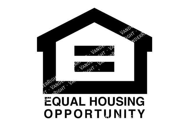 Building Photo - 2220 Devon Ave