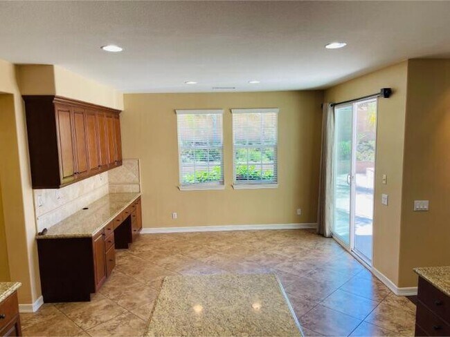Building Photo - 32391 Alpine Ct