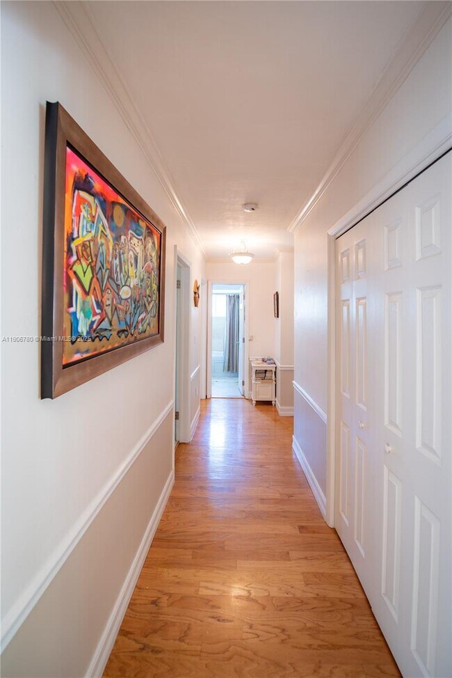 Building Photo - 928 Escobar Ave