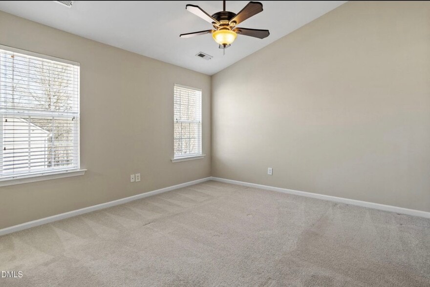Building Photo - 305 Anterbury Dr