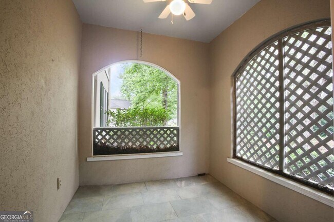 Building Photo - 202 Peachtree Forest Dr