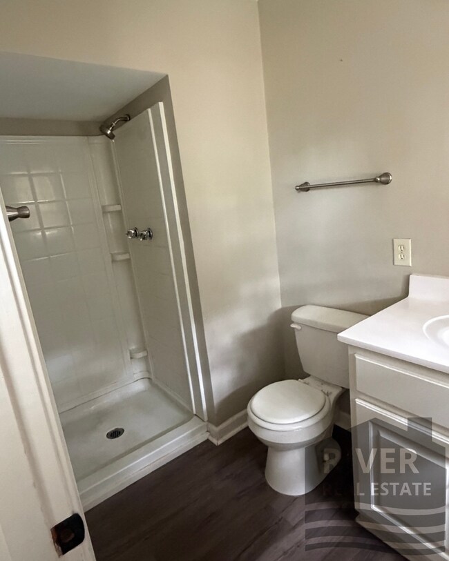 Building Photo - 2150 Estaline Dr