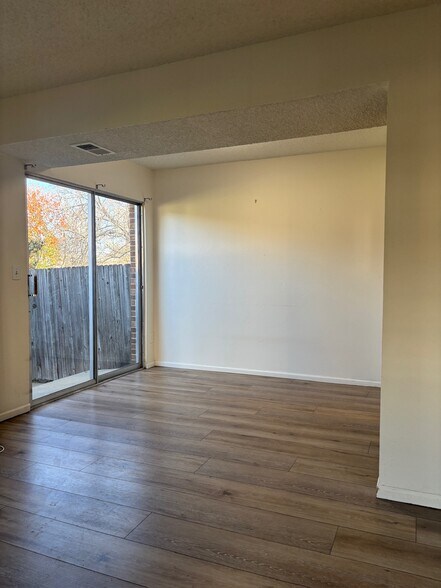 Building Photo - 22 Amesbury St