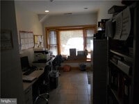 Building Photo - 108 Hillside Cir