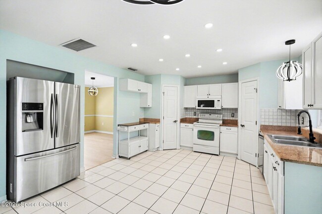Building Photo - 1640 Vista Lake Cir