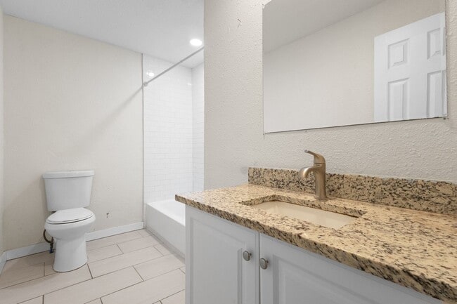 Building Photo - Charming Renovated Home for Lease in Denison!