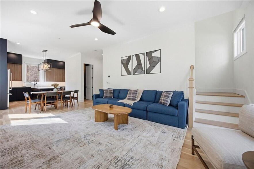 Building Photo - 438 Markham St SW