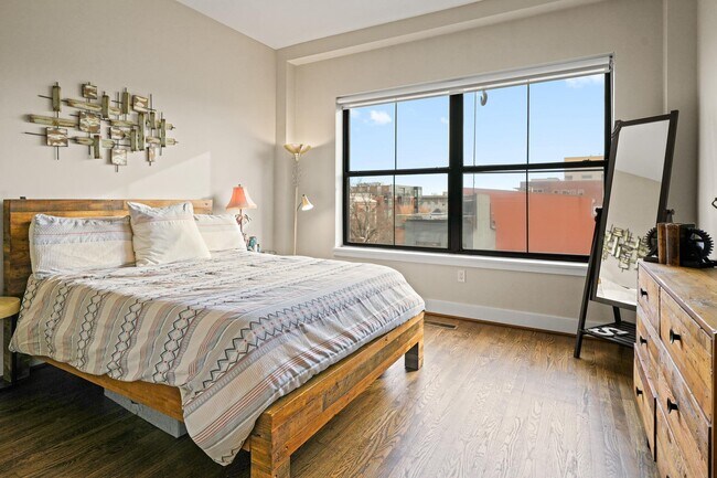 Building Photo - 1111 W St NW