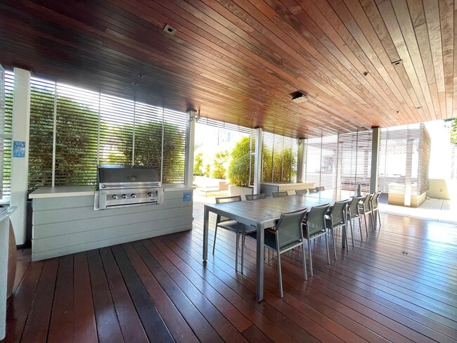 Building Photo - Symphony Honolulu - 2 Bedroom, 2 Bathroom,...