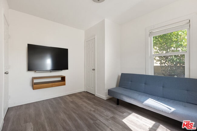 Building Photo - 4910 Monte Vista St