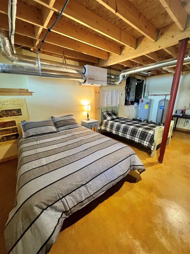 Building Photo - 185 Big Sandy Rd