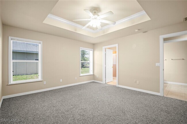 Building Photo - 722 SW 35th St