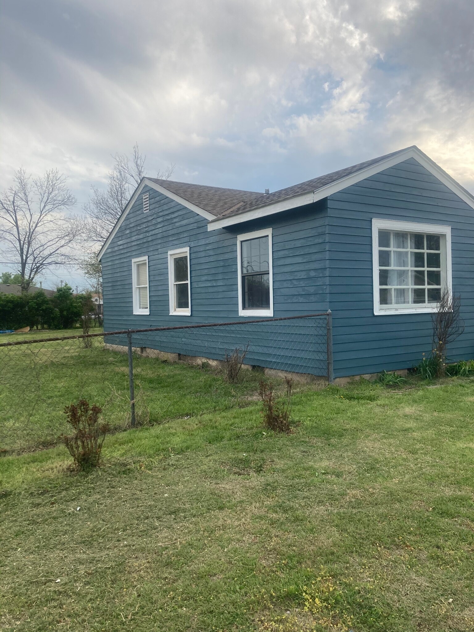 Building Photo - 1401 Hite blvd