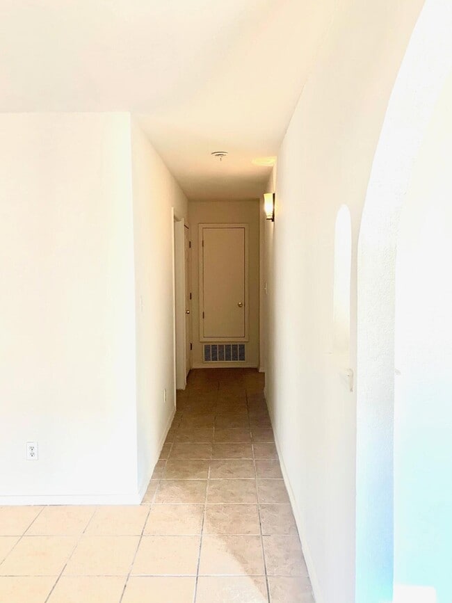 Building Photo - 12610 Kari Anne Dr