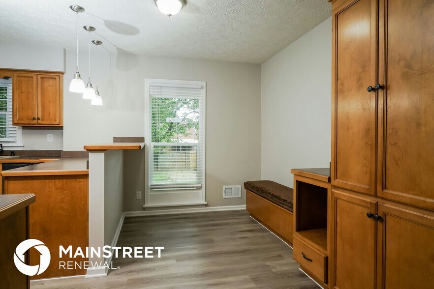 Building Photo - 6804 Fordham Ln