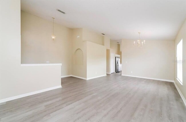 Building Photo - 10456 Clarion St