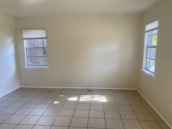 Building Photo - 2706 Boatner St