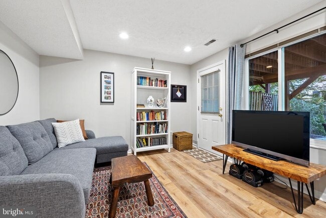 Building Photo - 3772 Sudley Ford Ct