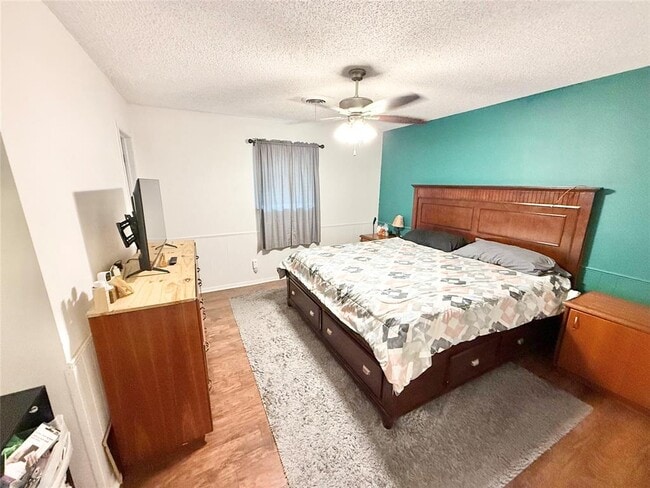 Building Photo - 1305 E Andy St