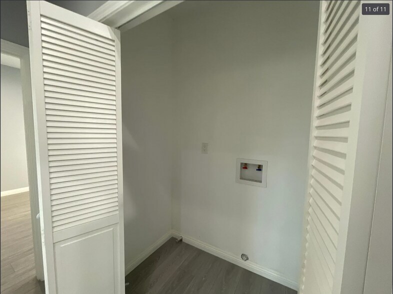 Washer and dryer hook ups - 13202 Vaughn St