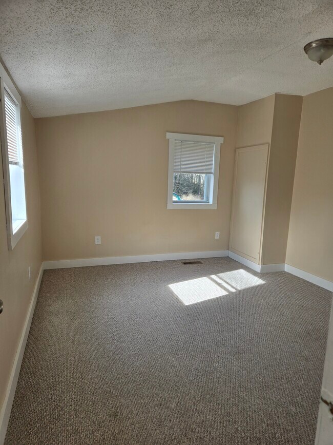 bedroom - 295 Shiloh Rd