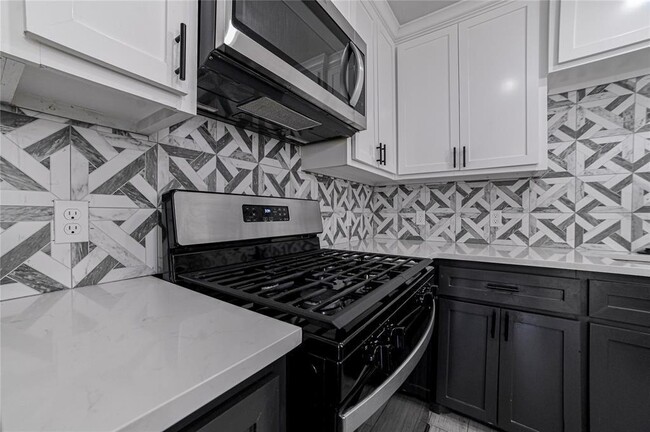 Building Photo - 1717 Breckenridge Dr