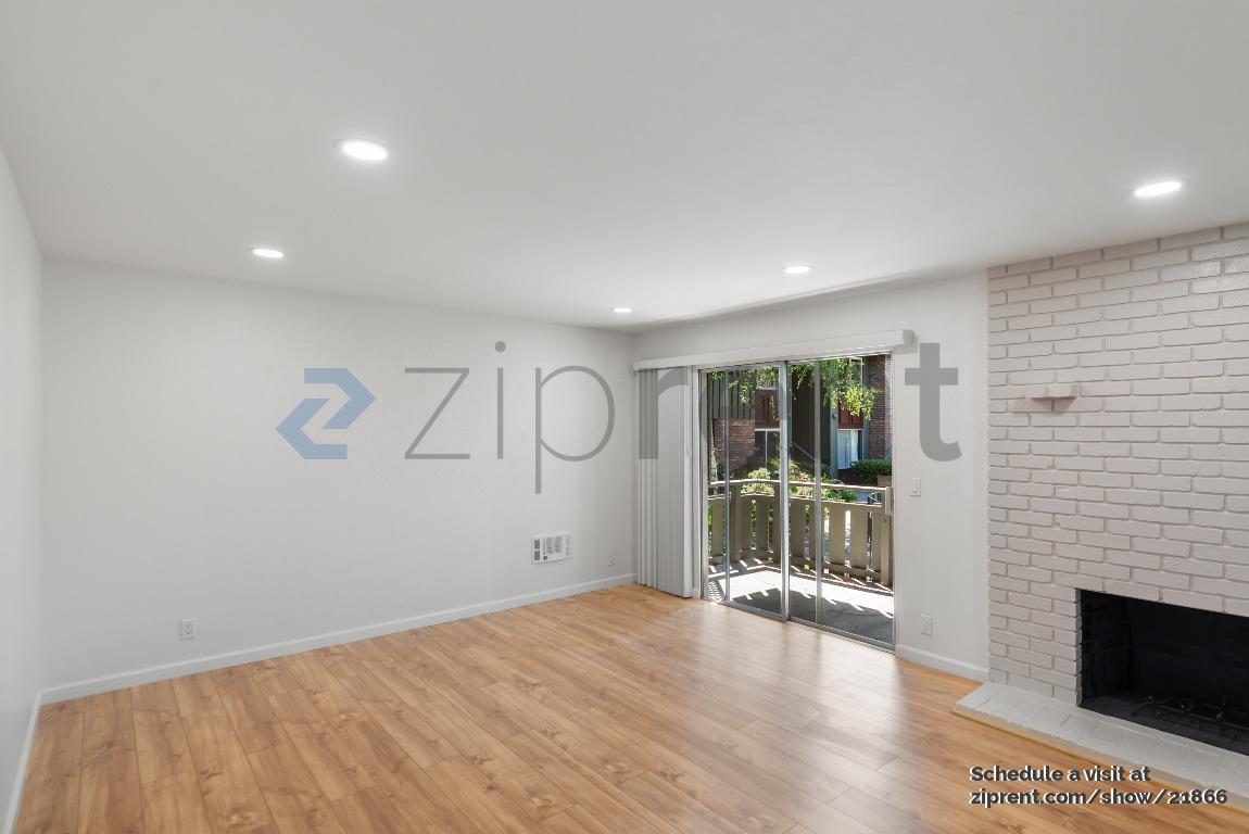 Building Photo - 99 E Middlefield Rd