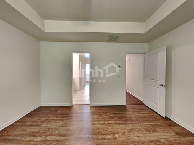 Building Photo - 721 Woodall Rd