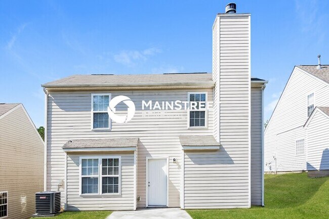 Building Photo - 4 Bedroom Pet-Friendly Home in Charlotte, NC with Main Street Renewal