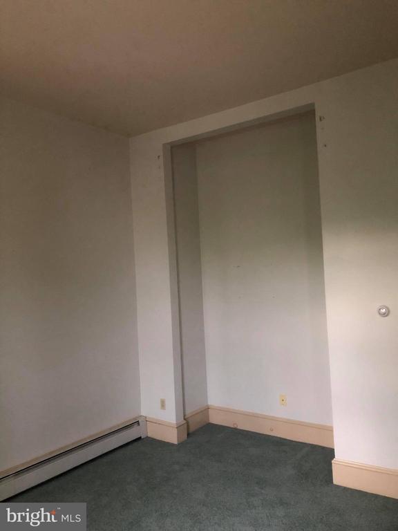 Building Photo - 216 Main St