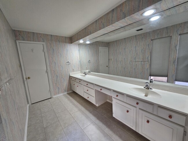 Building Photo - 5113 Ashdown Pl