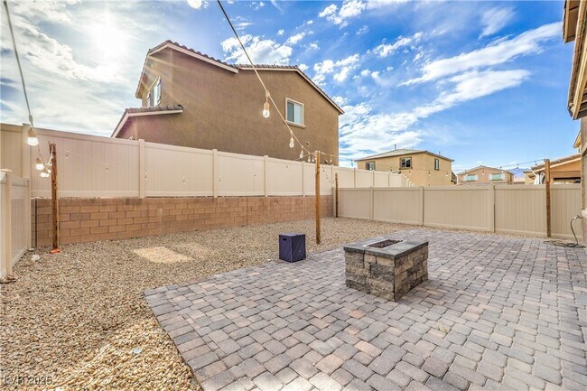 Building Photo - 4223 Wind Mesa Dr