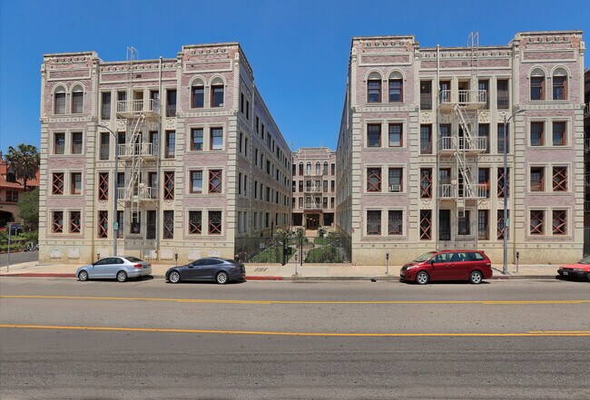 Building Photo - 2121 James M Wood Blvd