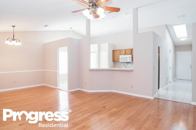 Building Photo - 471 Moby Dick Dr N