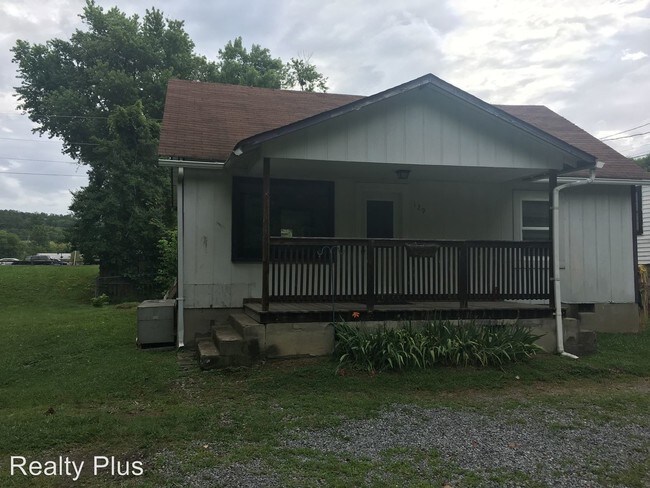 Primary Photo - 129 Old Mill Ave