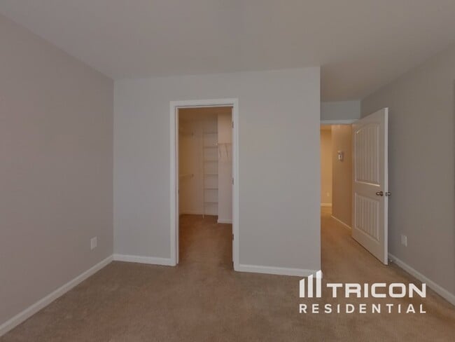 Building Photo - 665 Dawsons Park Wy