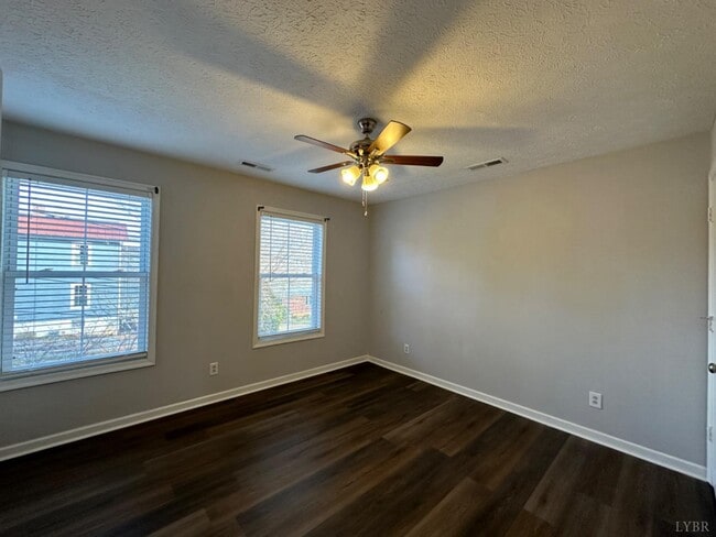 Building Photo - 601 Jackson St