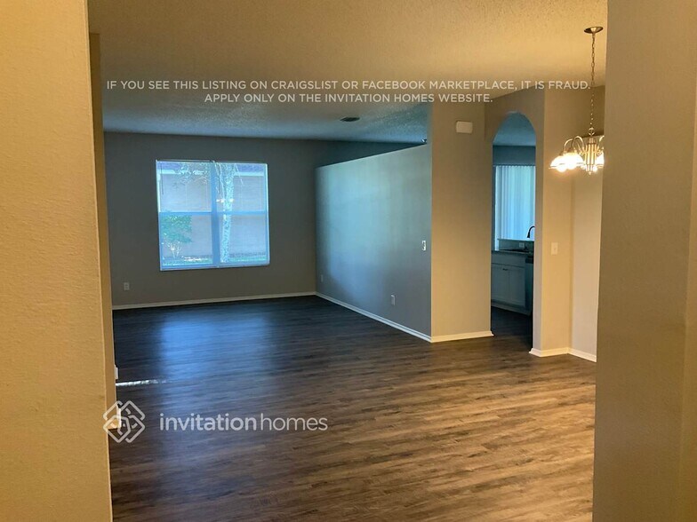 Building Photo - 22521 Laureldale Dr