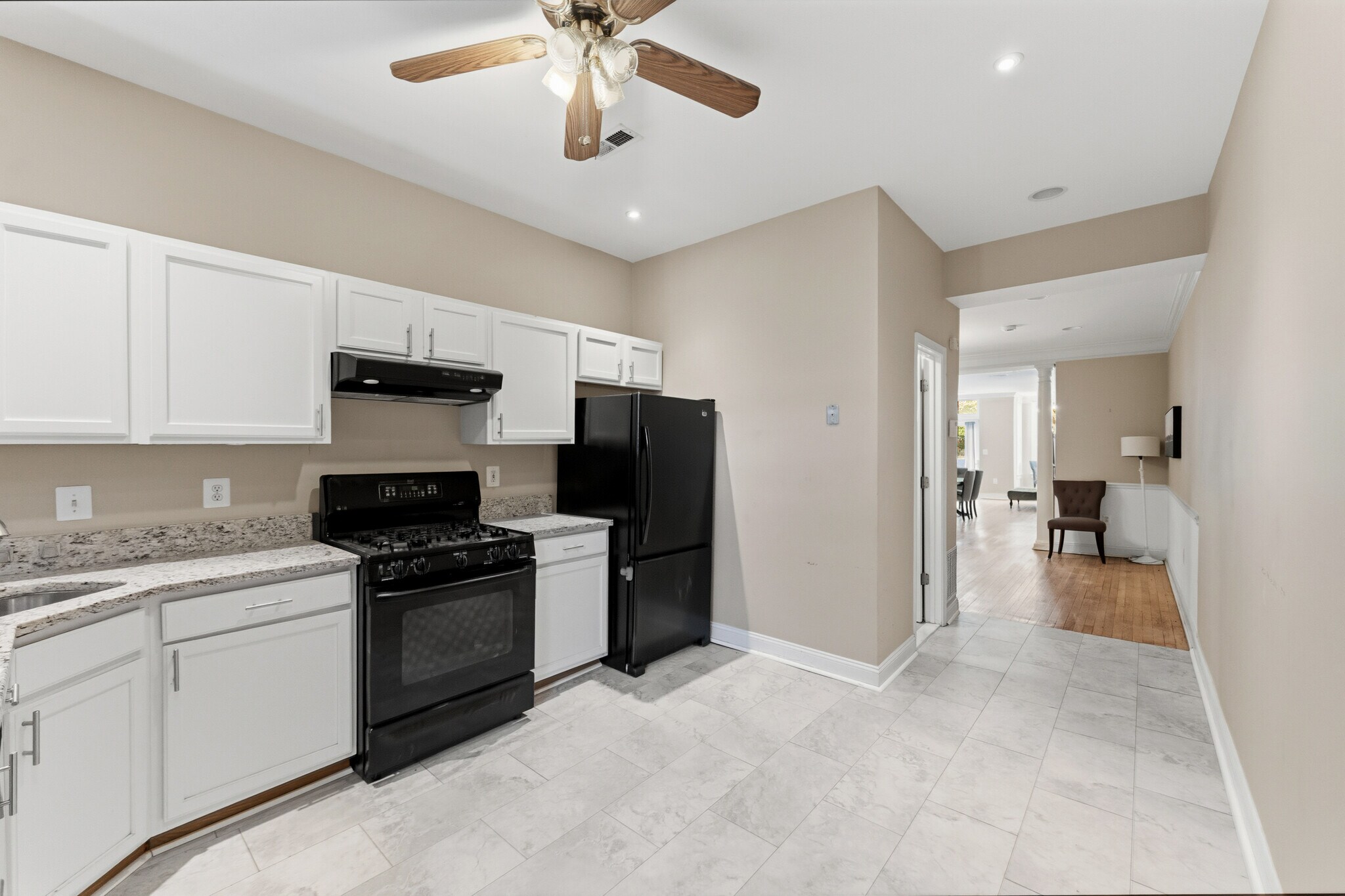 Main kitchen 3 - 11 R Street NW