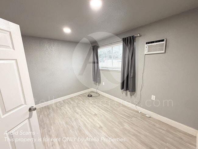 Building Photo - 25781 7th Ave