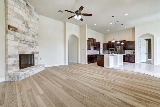 Building Photo - 2416 Millbrook Loop