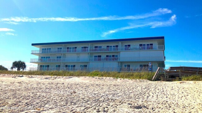 Building Photo - 2035 Jimmy Buffett Mem Hwy