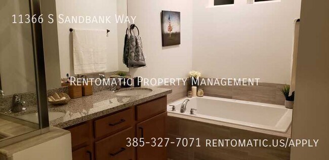 Building Photo - 11366 Sandbank Way