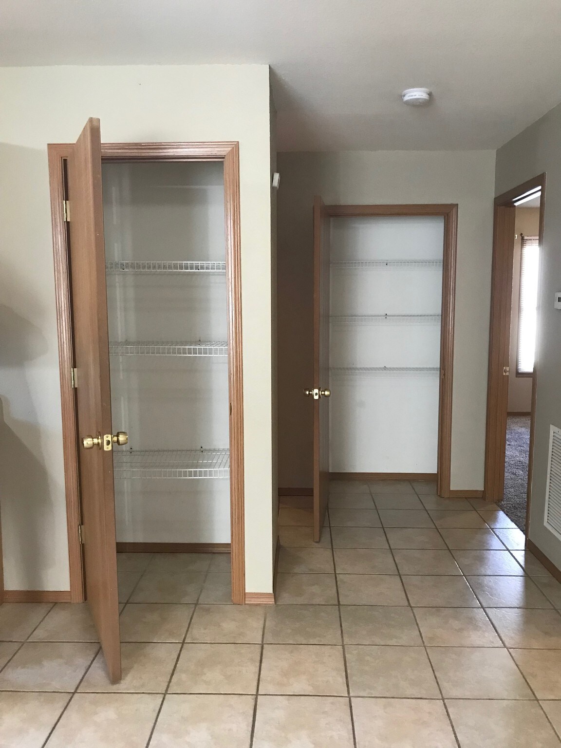 Building Photo - 403 N 6th St