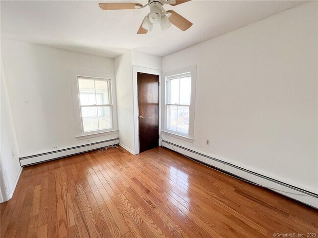 Building Photo - 12 Blackall Rd